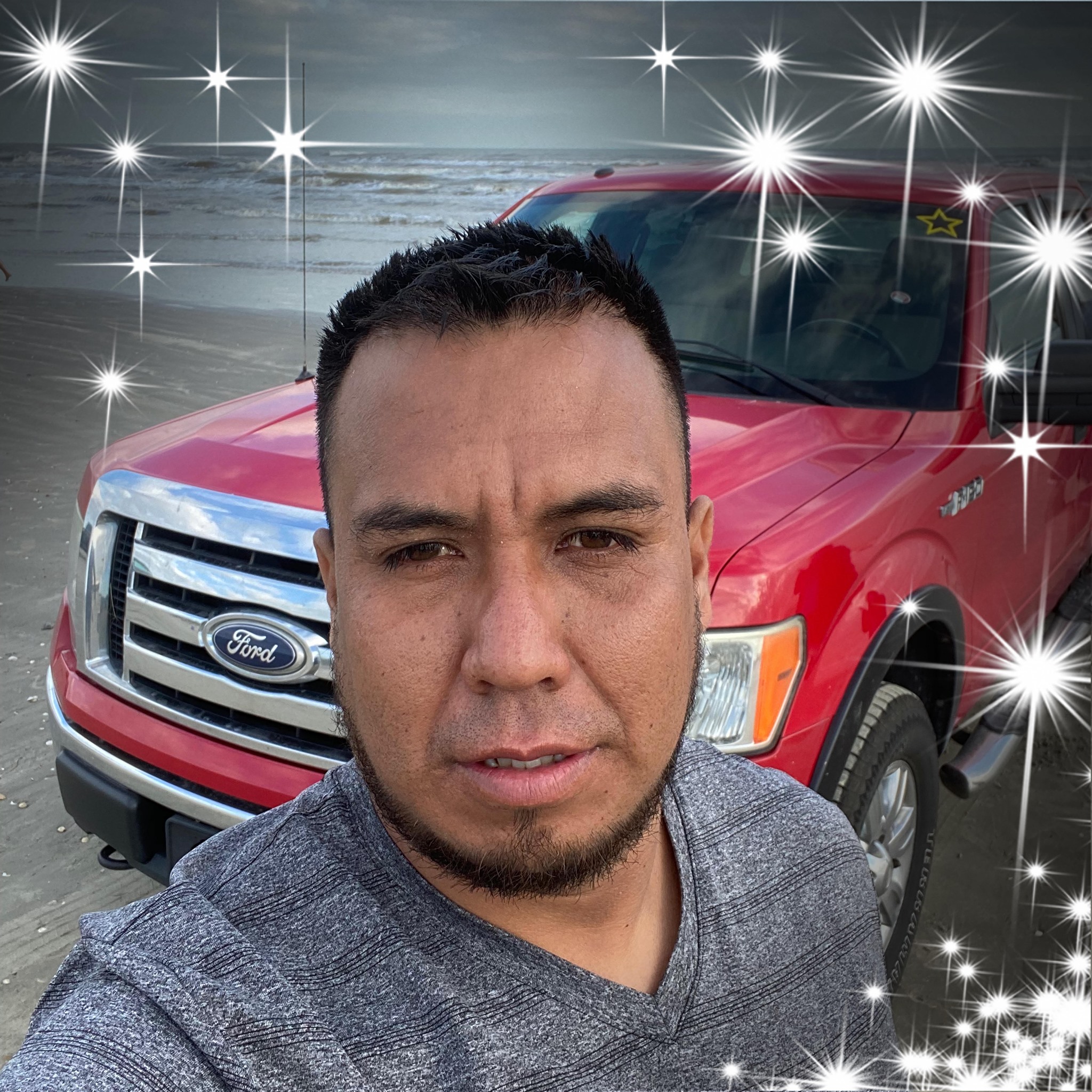 KC Contractors Network | Looking for a guy to fix gutters | Facebook