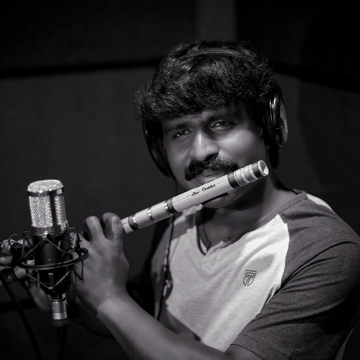 Musical Dialogue between flute and tabla with the incredible dear ...