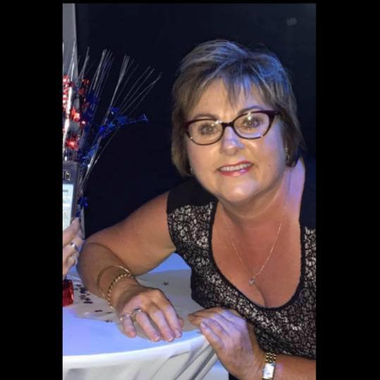 Lynley Riddell - Makeup Artist