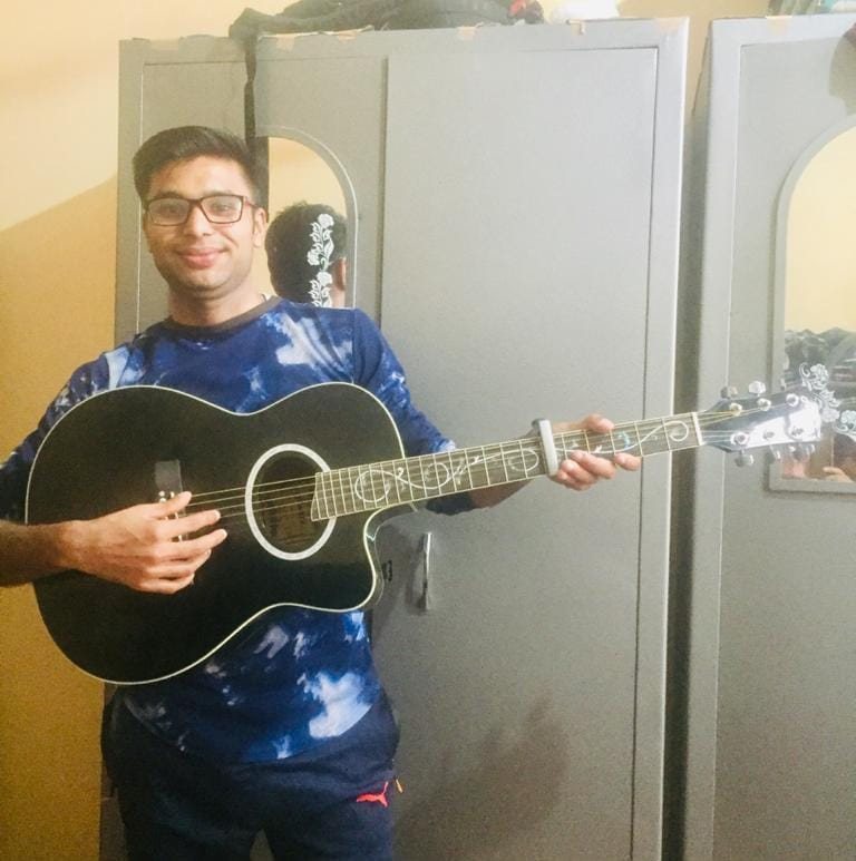 Finally azlan meer has also reached in 80s era🫠☺️ | Guljar Ansari