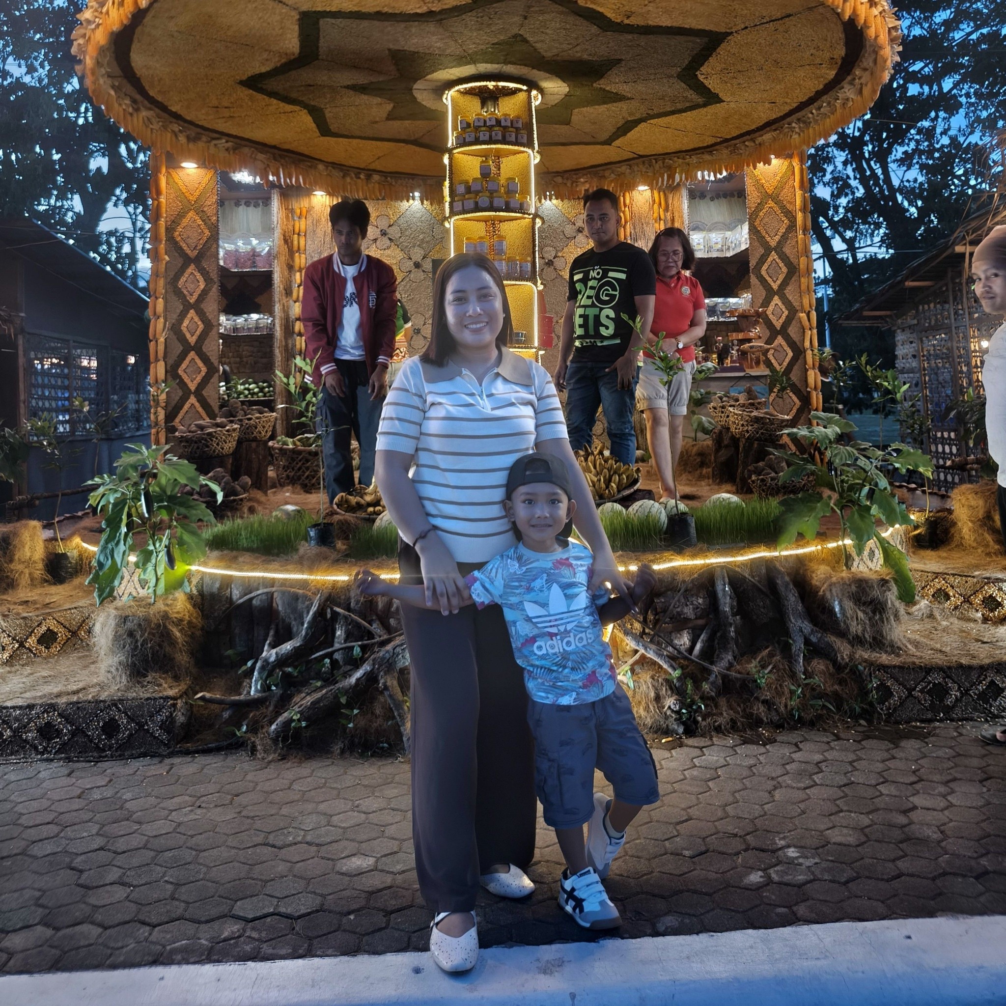 Lingawi gayud ako haning ig agaw ko Way mayan gayud.. Kabuga knu cya ...