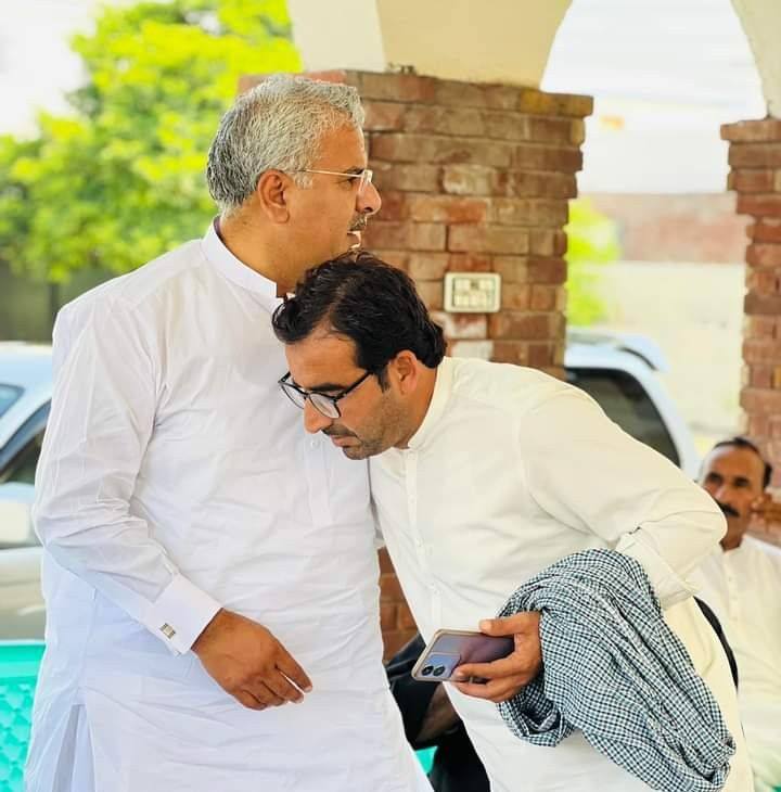 پاکستان میں پی پی ھی واحد جماعت رہ گئی ہے جس نے جمھوریت کے خلاف ...