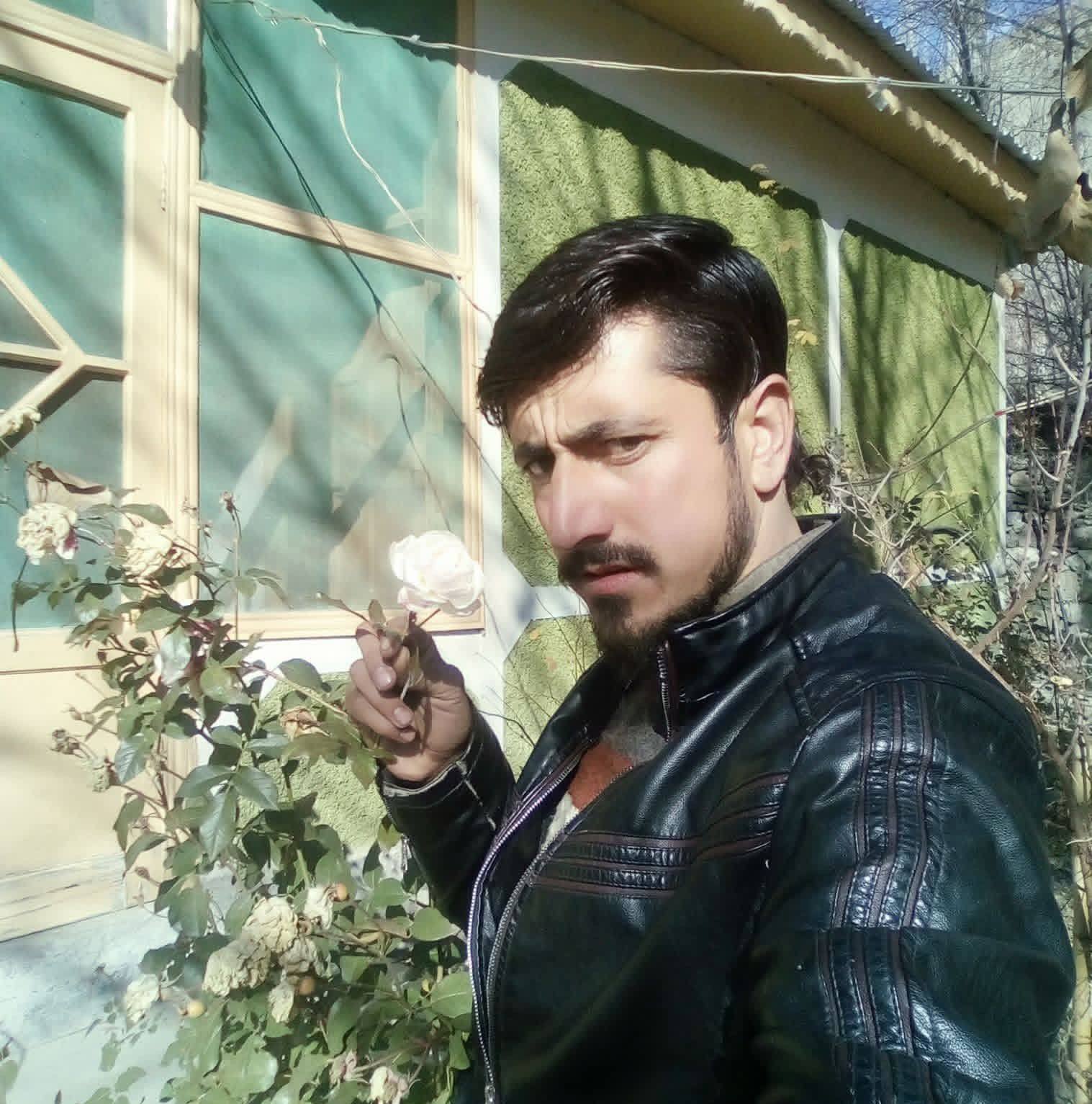 bhai-logon-ke-sath-yadgar-dance-kakakhail-nadeem-jan