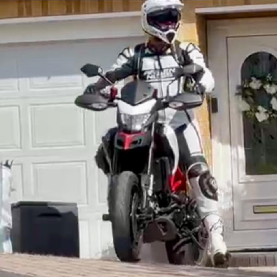 ZYN British Superbike Forum | Rumours are OMG are switching to Ducatis ...