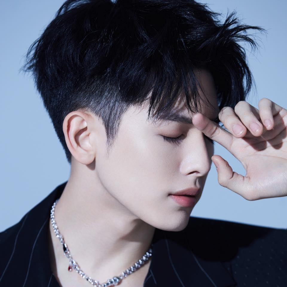 Riley King Wang Yilun 王以纶 International Fanclub