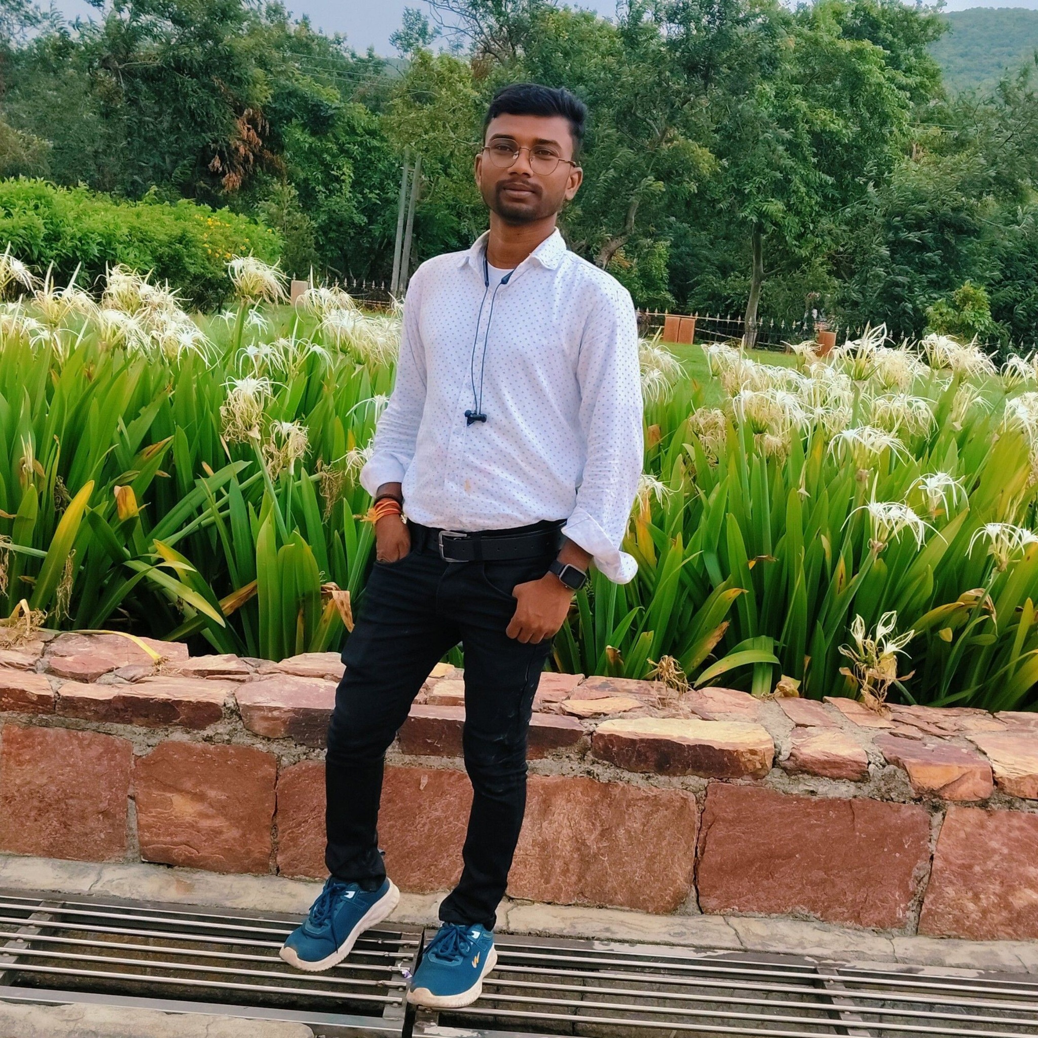 तोहरे भरोसा 😀 🤔😜🤤🤩😝😄🧡🤎 #वायरल #नॉनफ्लावर्स #ट्रेंडिंग #फेसबुक # ...
