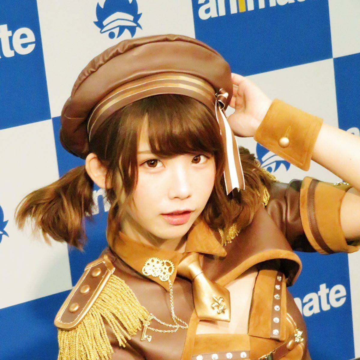 Enako Bot えなこ イラストレーターコラボ写真集シリーズ えなコレクション Vol 1 Facebook