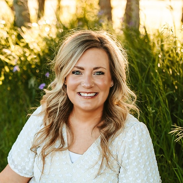 Holly Riggins, NMLS 2596668 Unify Home Lending | Rapid City SD
