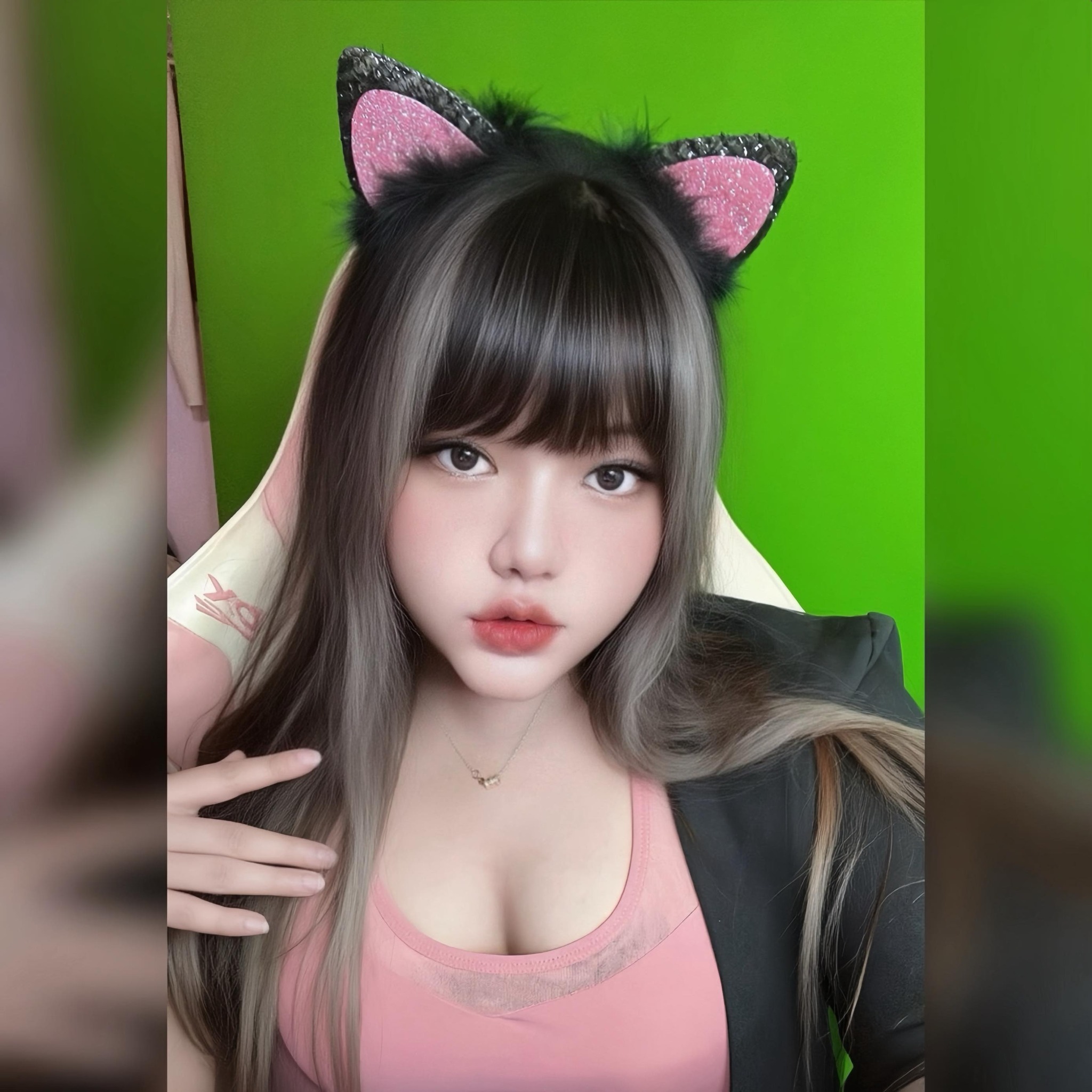 Stella's Streaming is on Facebook Gaming