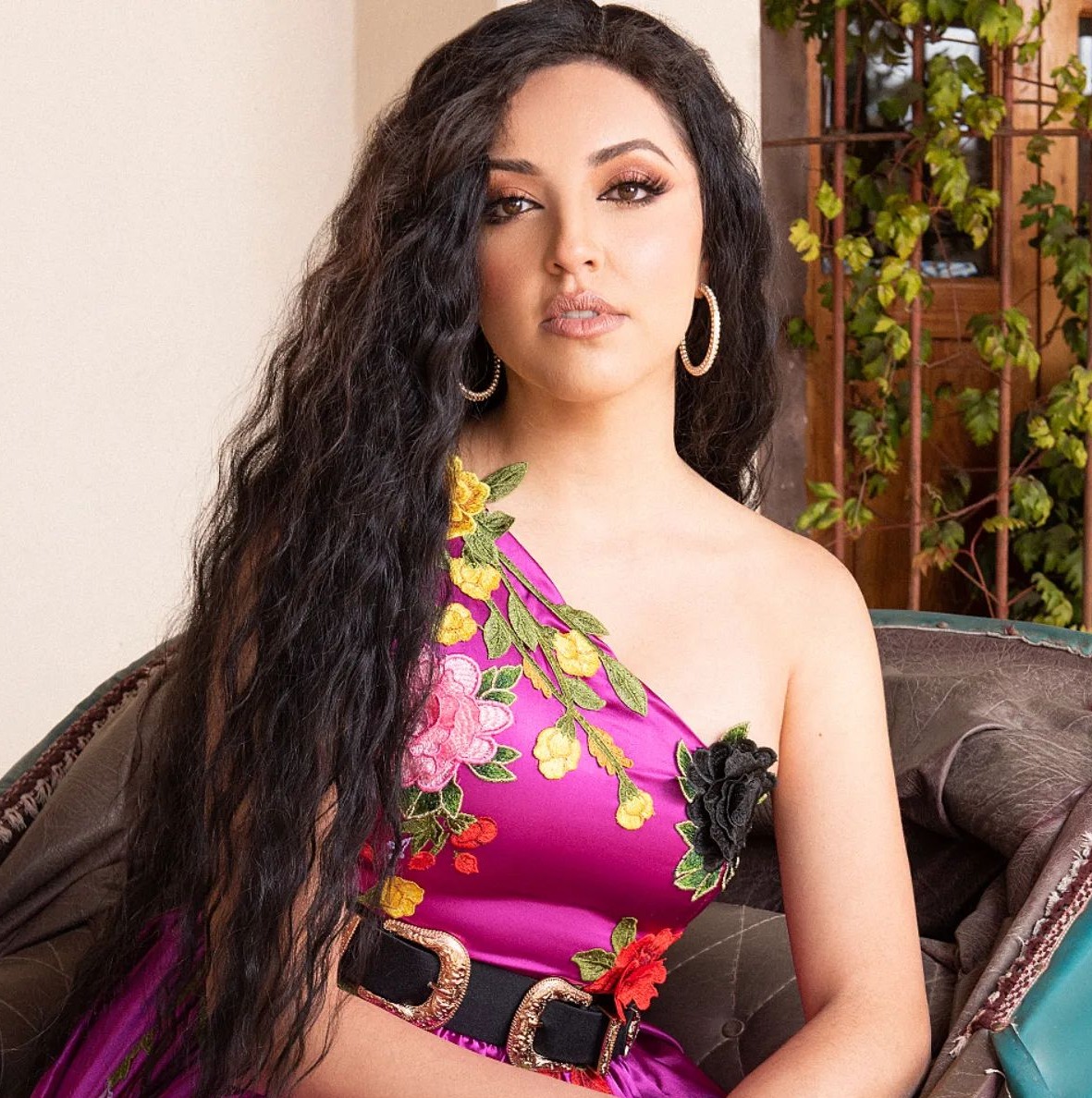 Ruby Escobar - FORMATE EN LA FILA PAPASITO 😎🎶 ️ YouTube... | Facebook