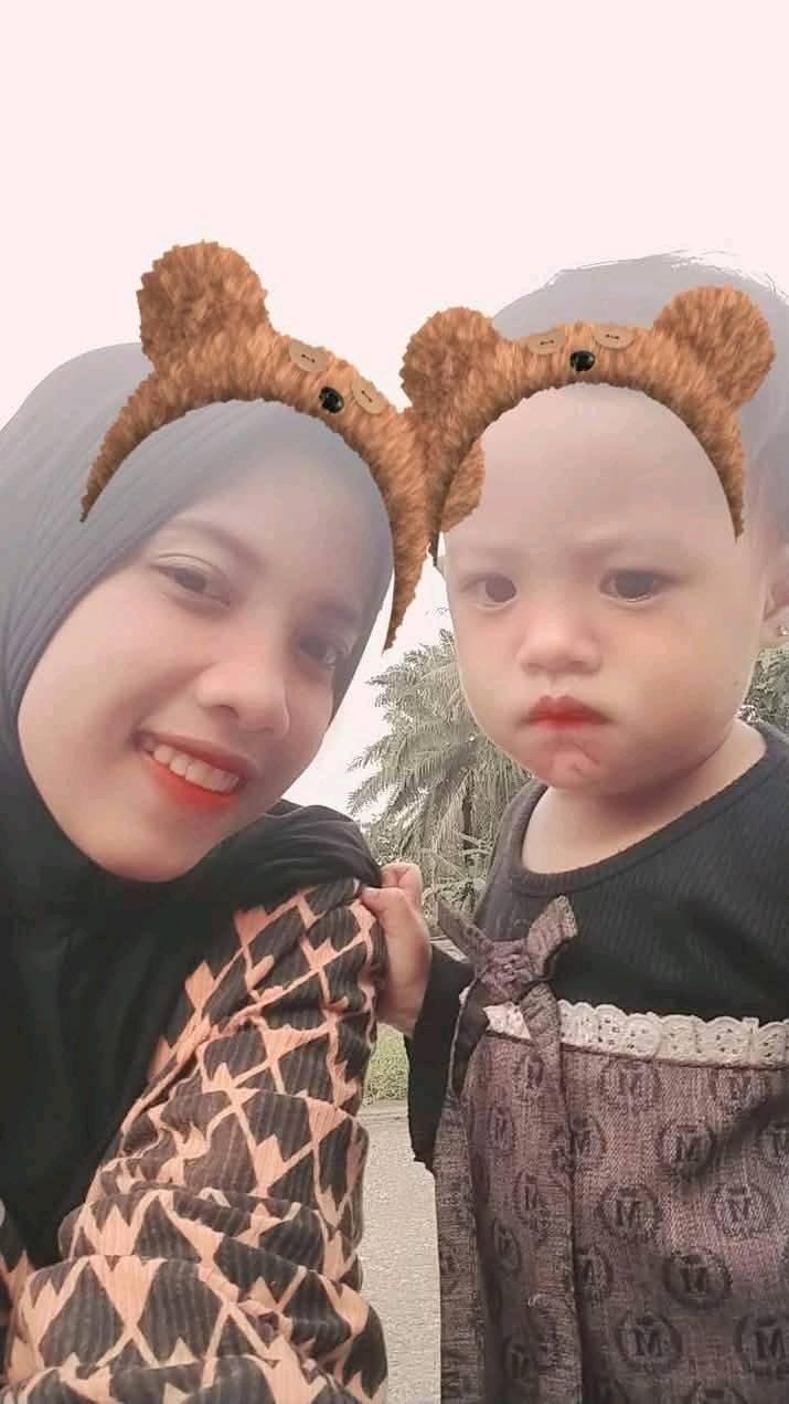 Ria Agus Tina