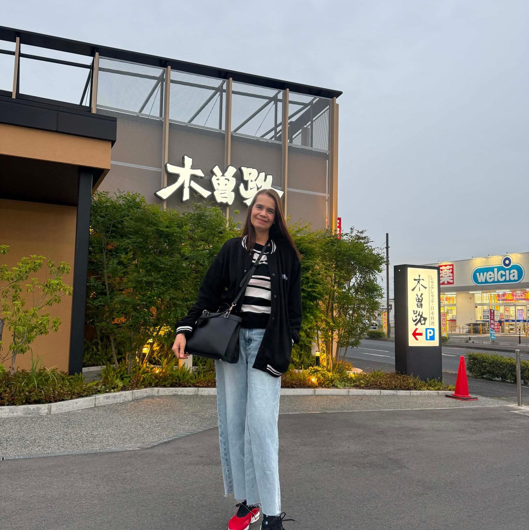 Haro Haro Sta. Lucia phase 3 basement Infront of cashier 12 and 13 We ...