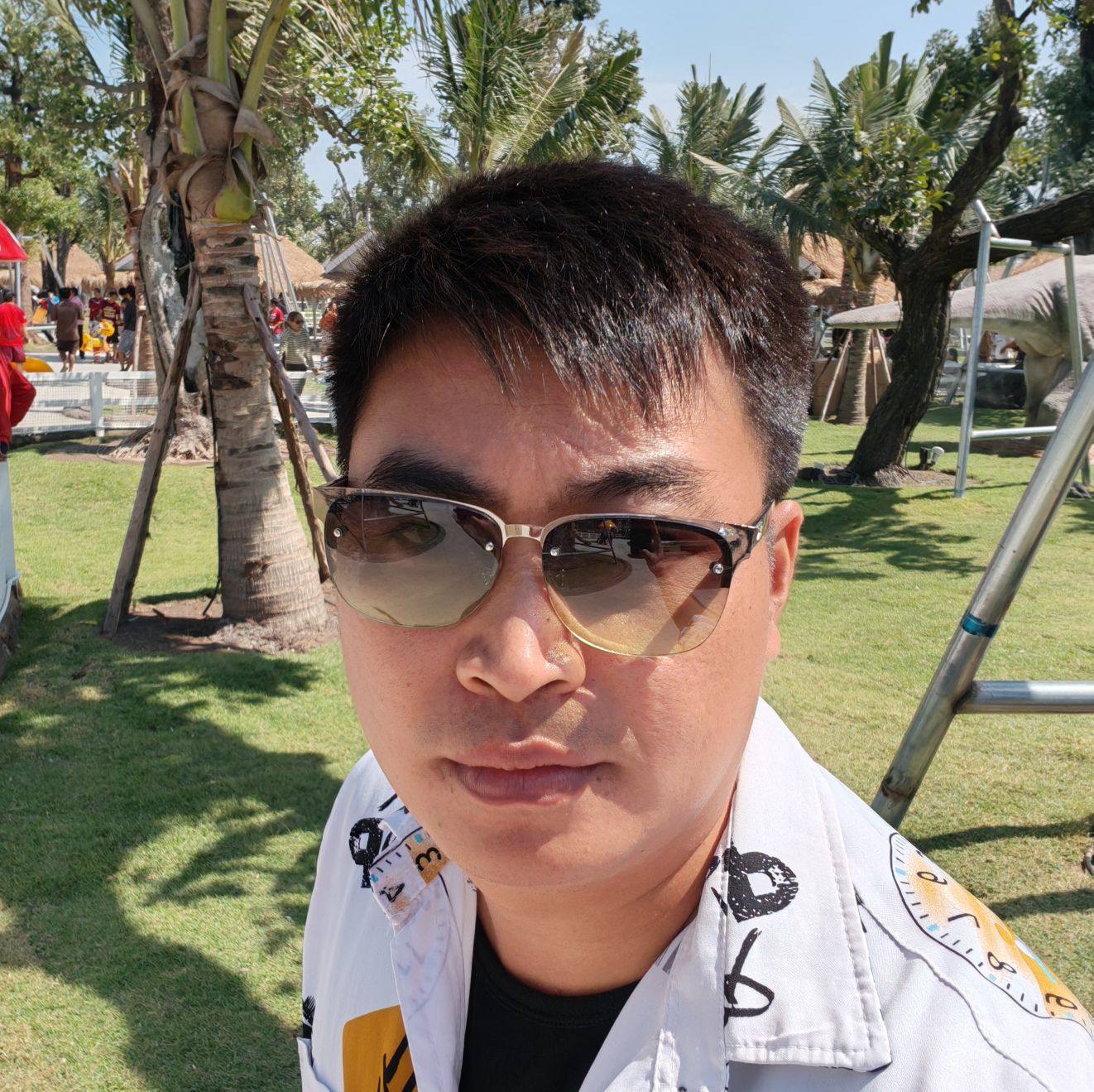 MrSupachai Chaisa