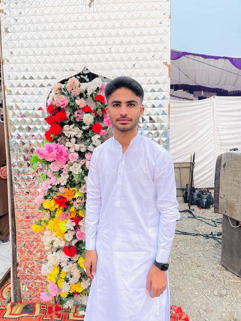 Mir shahid khan Gabol _offical - اکيلا ھی چلا تھا جانبِ منزل مگر،لوگ ...