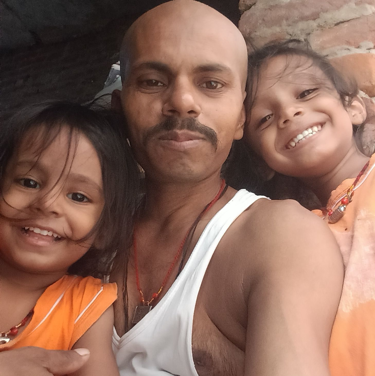 Nandy AshMita - Beautiful Picture of Actor Vishal With his Cute Fan ...