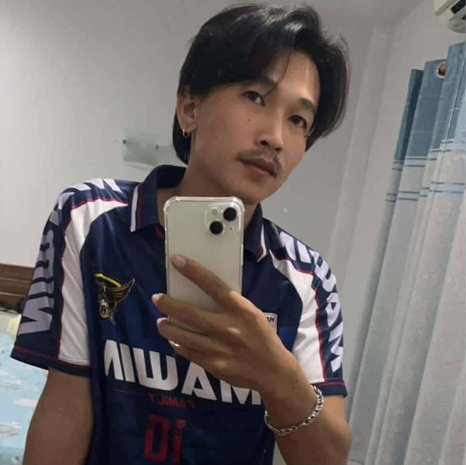 คุณชาย เย็นชาๅ