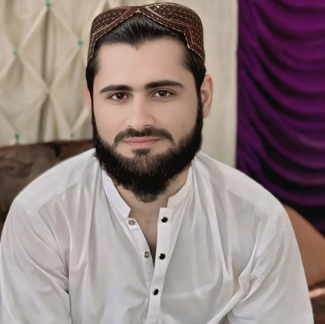 ‏زور د اتفــــاق ملنگہ ومنــــــــــــــــه!🙂 سپي د کلـــي جمع شي ...