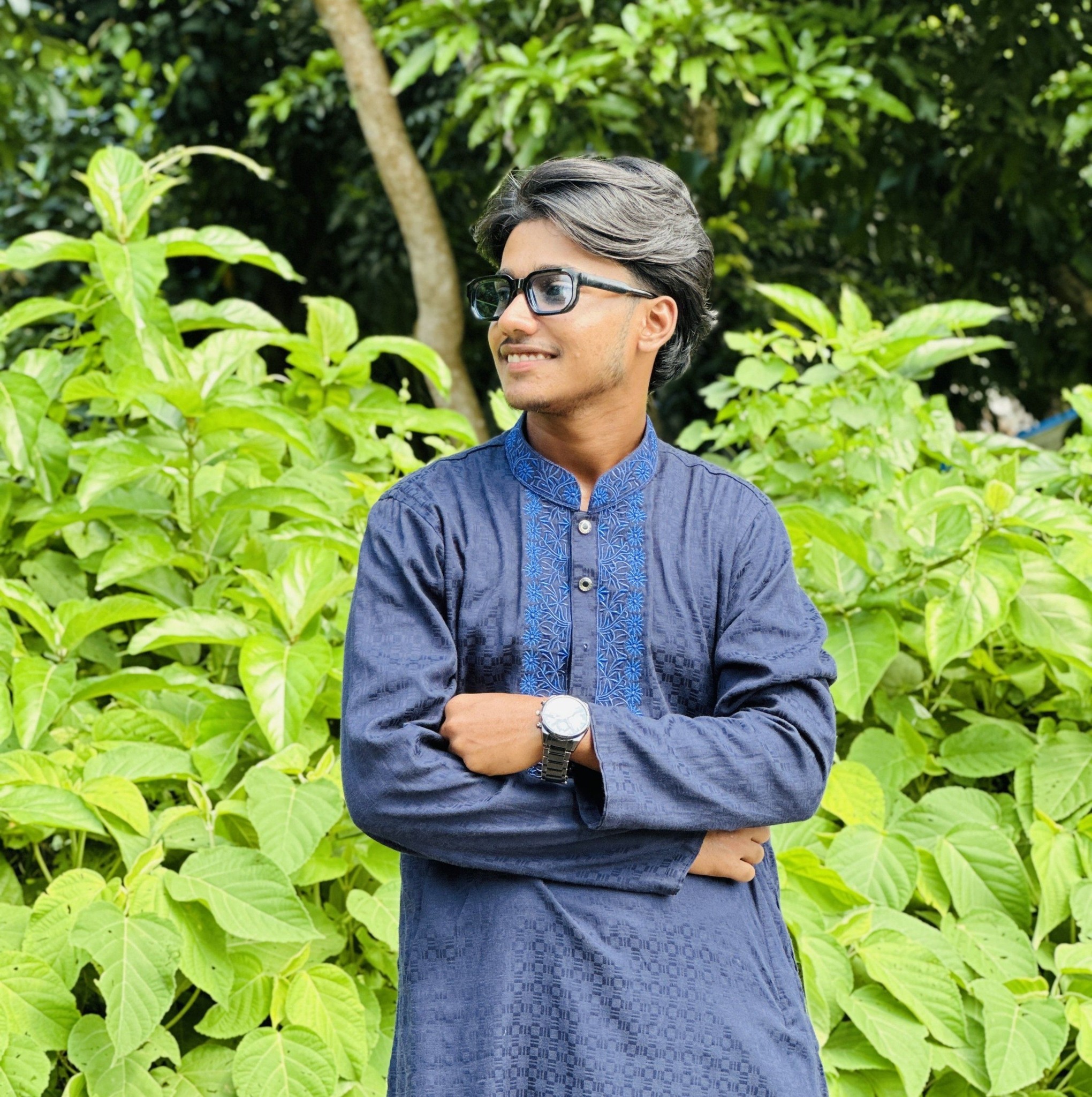 ছবিঘর - চল বন্ধু আমরাও যায়.. 😮🫂 | Facebook