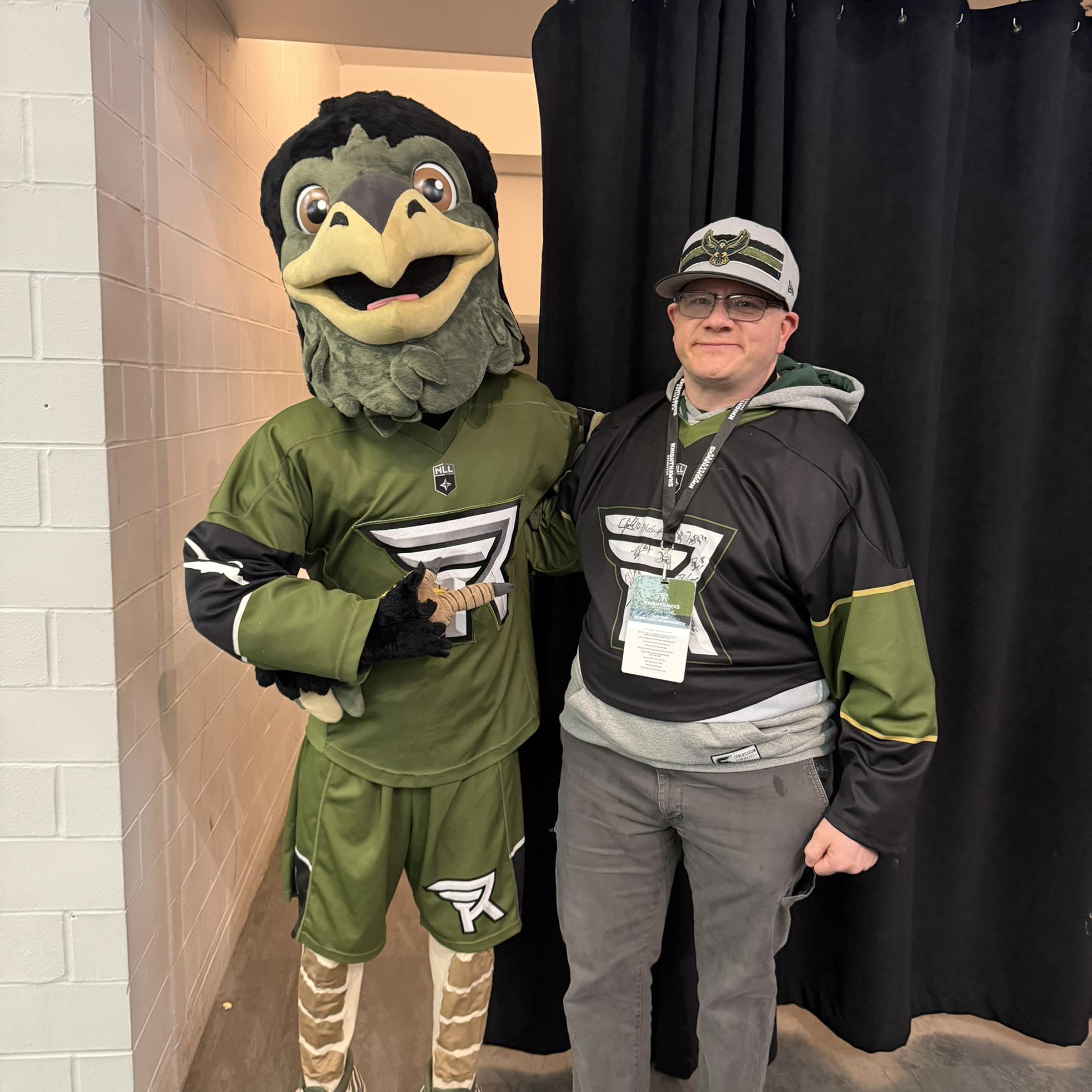 Roc - 🚨 New hire alert! 🚨 Welcome to the Knighthawks. Please join us in ...