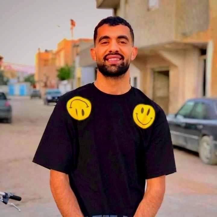 سفير - تلقاه ديما في ڨمرت ، يعيطولو Mario و كي يسلم عليك يقلك Papa ...