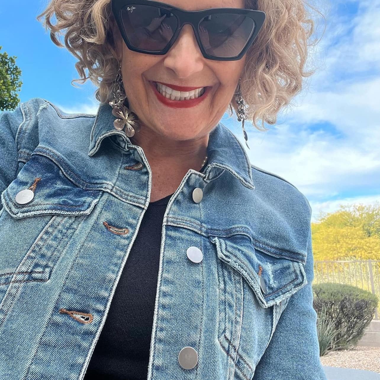 The Happy Medium (@Thehappymedium) • Facebook
