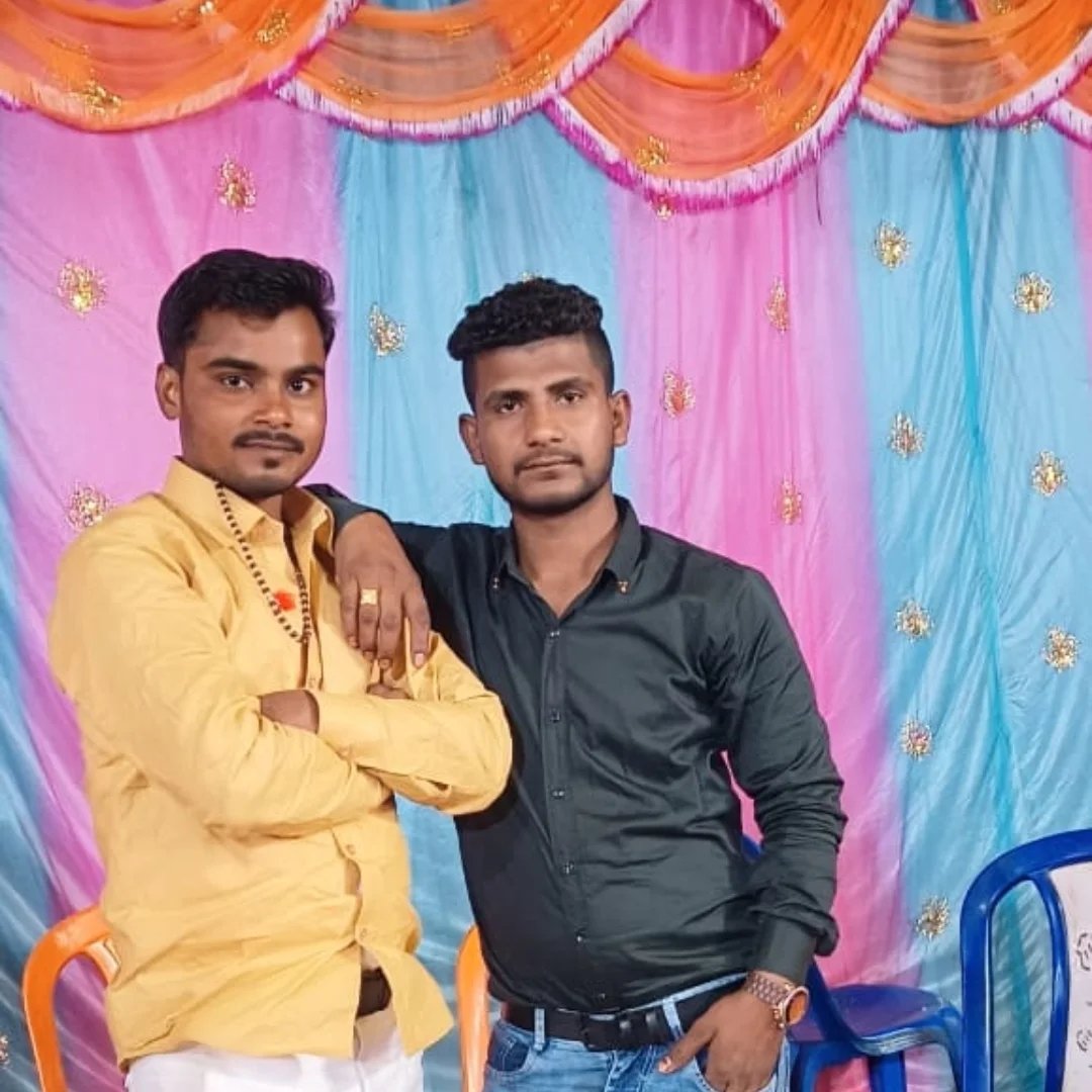Dharmendar_Kumar_Nayak___Ek_Nukkad_Natak_prastut_plant_me_jiska ...
