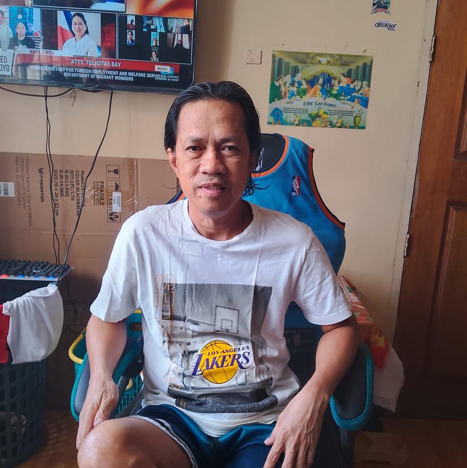 Batang - Ganda ng classic 1985 Ginebra red jersey na 'to, no? Pero mas ...