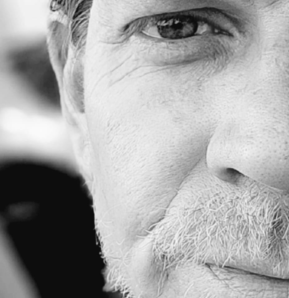 Robert Zeiler - Take a photo of yourself and feed it into... | Facebook