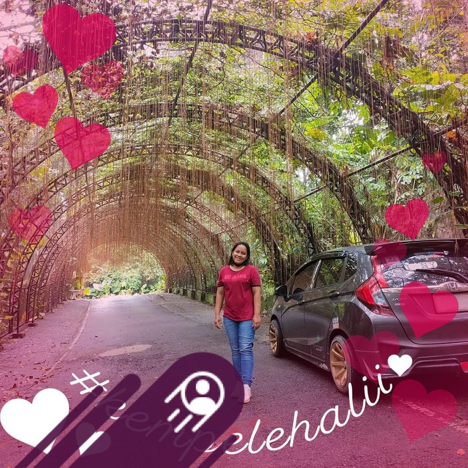 ผ. ผึ้ง ยิ่งนคร