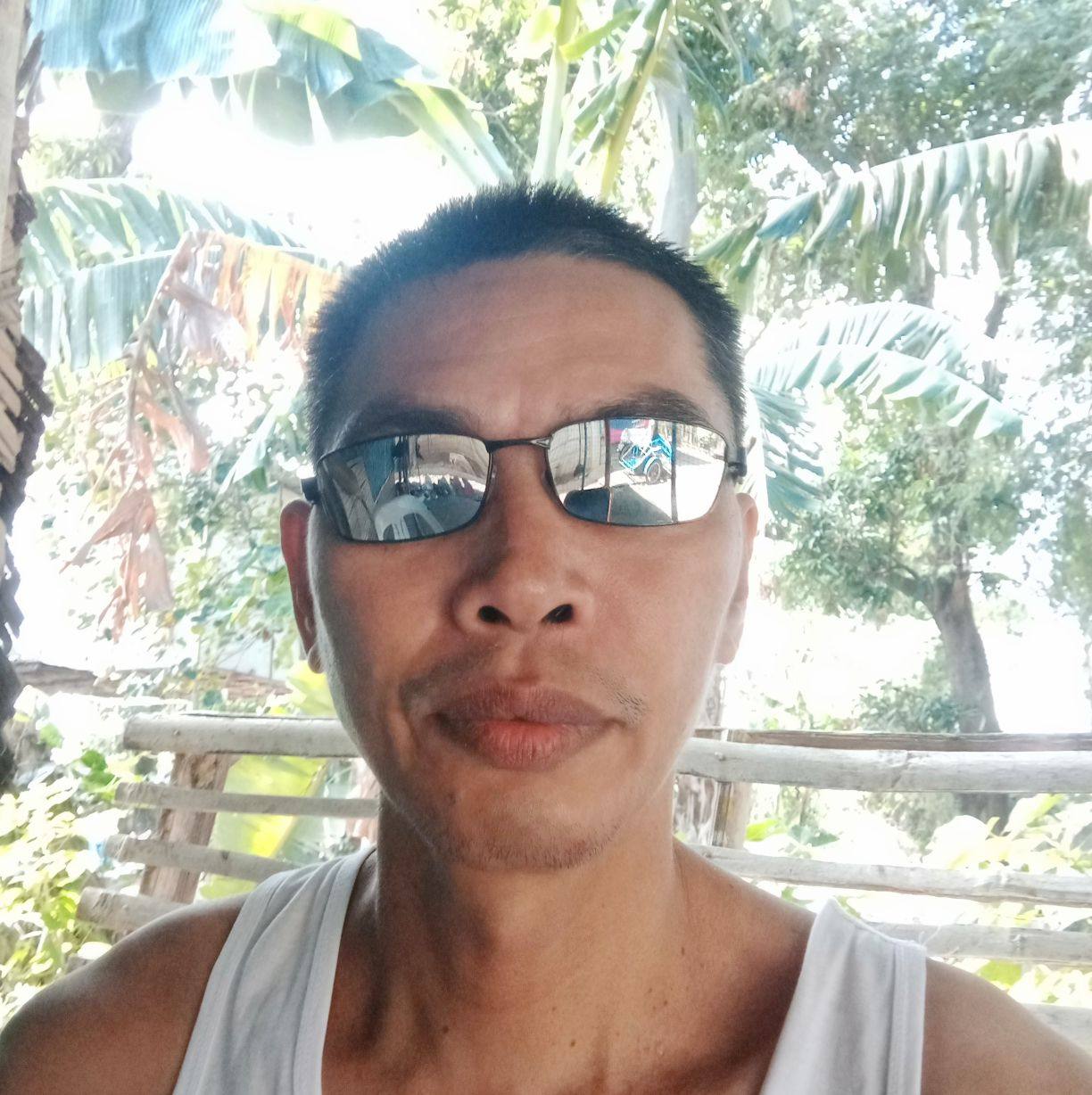 Mga anak pa laang ari,lalo na kung kasama ang mga magulang nire😯 # ...