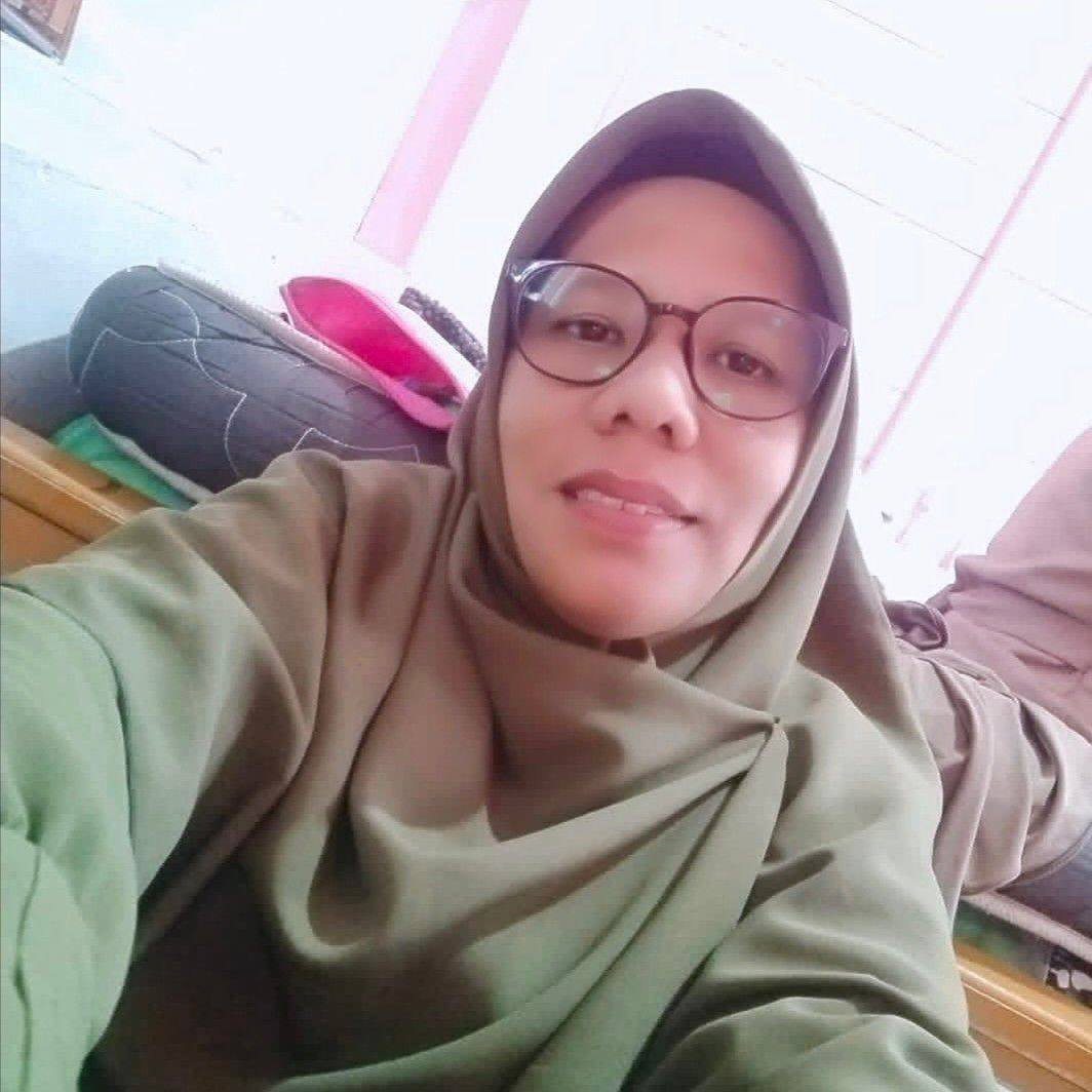 Eva Dewi Panggabean on Reels