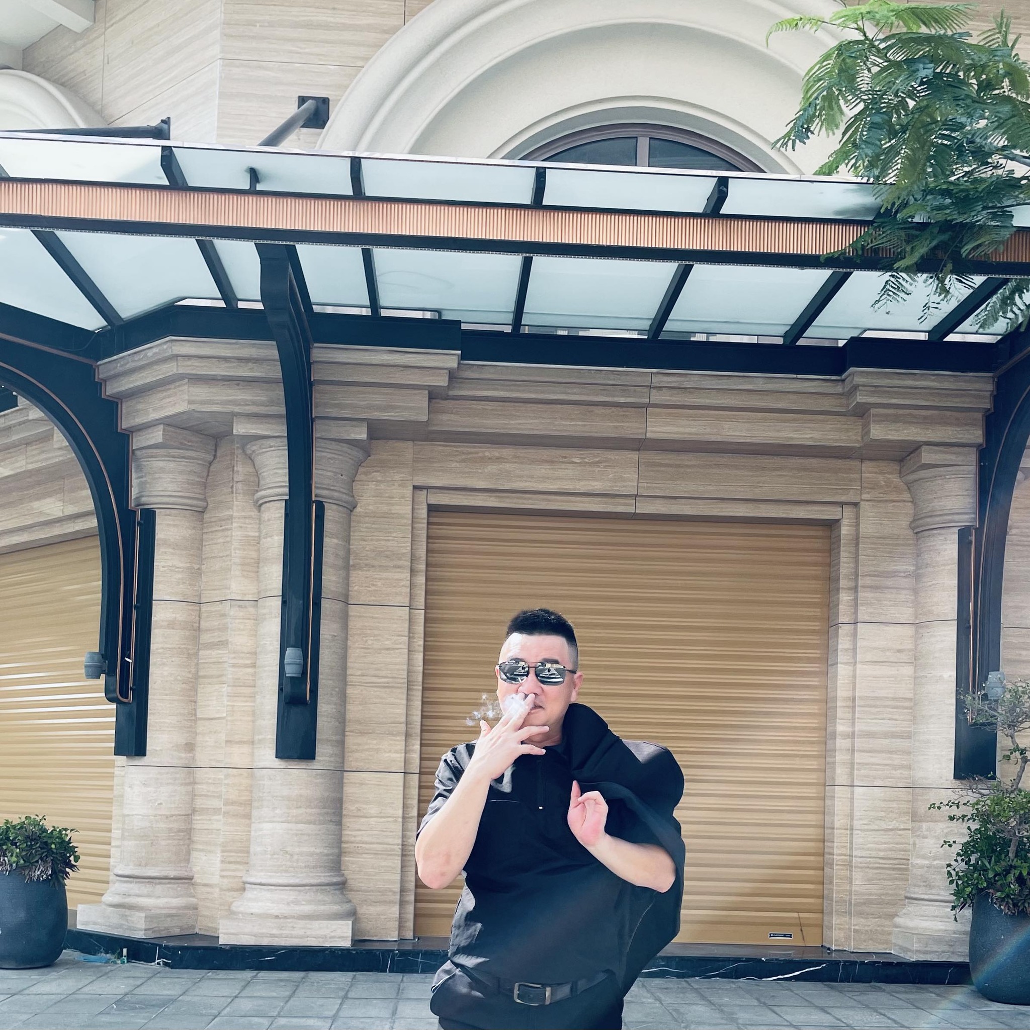 Mưa gió không có gì ăn ra hàng rào hái vào nấu ăn tạm 😜 #nauan | Quốc Vũ