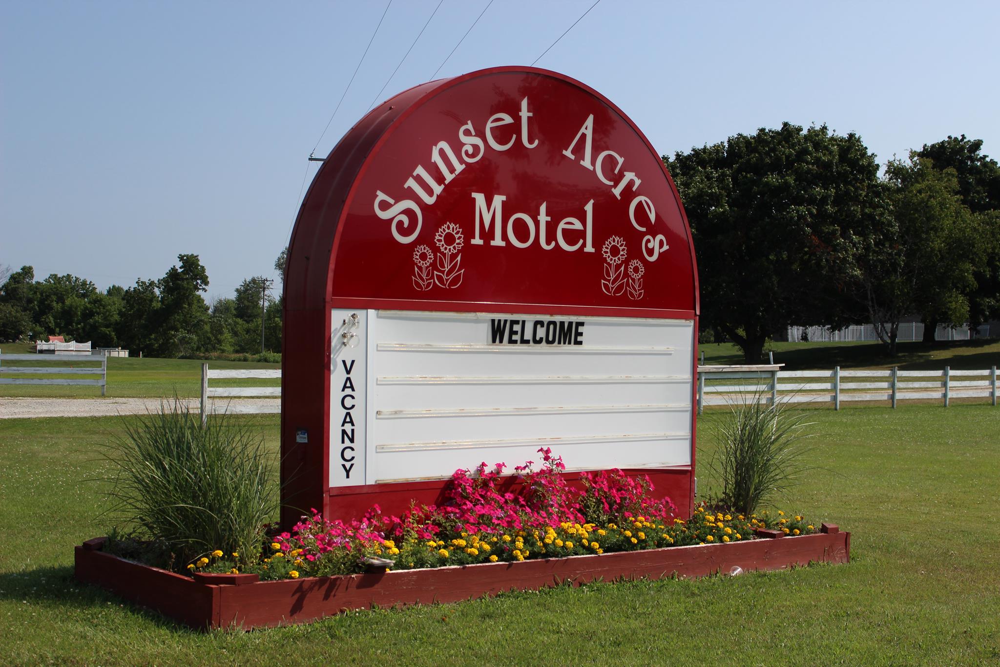 Sunset Acres Motel | Hudson MI