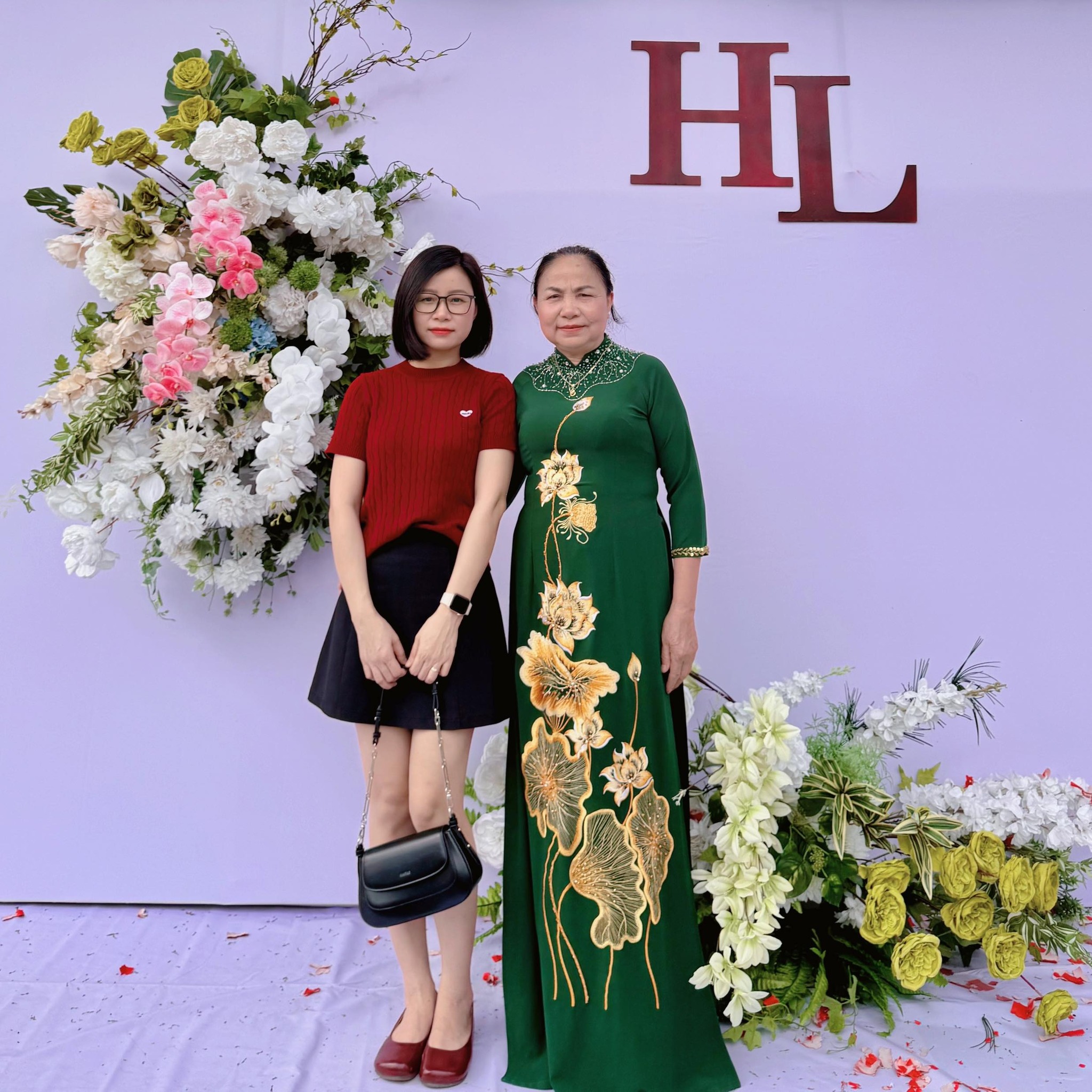 Chủ nhật các bé đã dậy hết chưa . Các bé nhà em hôm nay ngủ nướng 9h ...