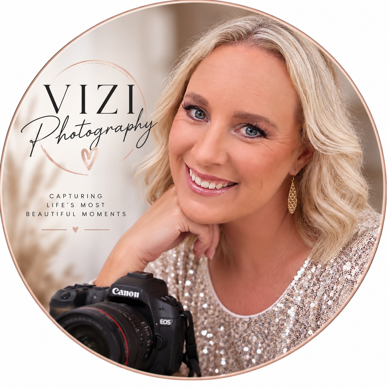 🎄 OUR 2026 CHRISTMAS MINI SESSIONS... - VIZI Photography ZAR | Facebook