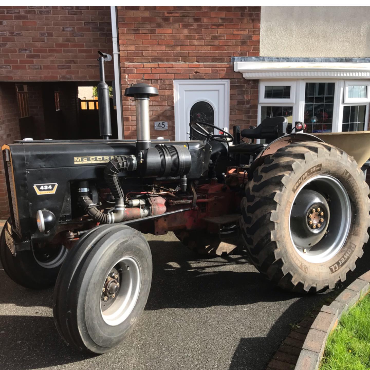 Collins - 🚜𝗖𝗔𝗟𝗟𝗜𝗡𝗚 𝗔𝗟𝗟 𝗧𝗥𝗔𝗖𝗧𝗢𝗥 𝗗𝗥𝗜𝗩𝗘𝗥𝗦 🚜 If you love driving tractors ...