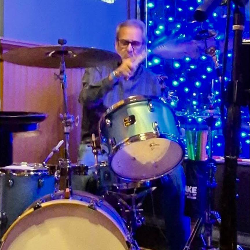 Adaboy! performing The Police #Roxanne at District 142 Joe Balbaugh ...