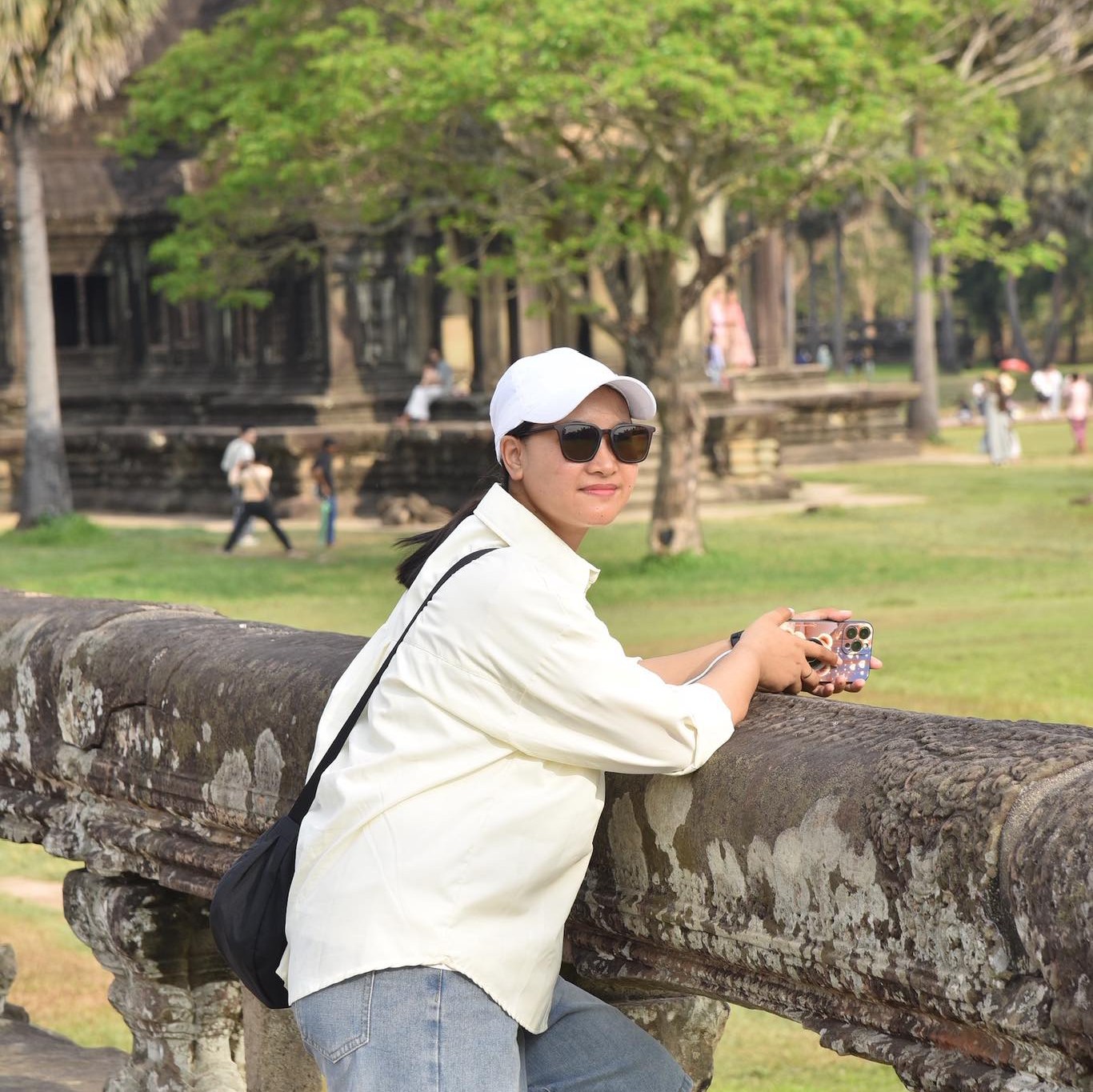សុំហៅណែមសាច់ជ្រូកហេីយ រសជាតិញ៊ាំជក់មាត់ ចំណីចំណុកឡាវ ចង់ញ៊ាំមក ...