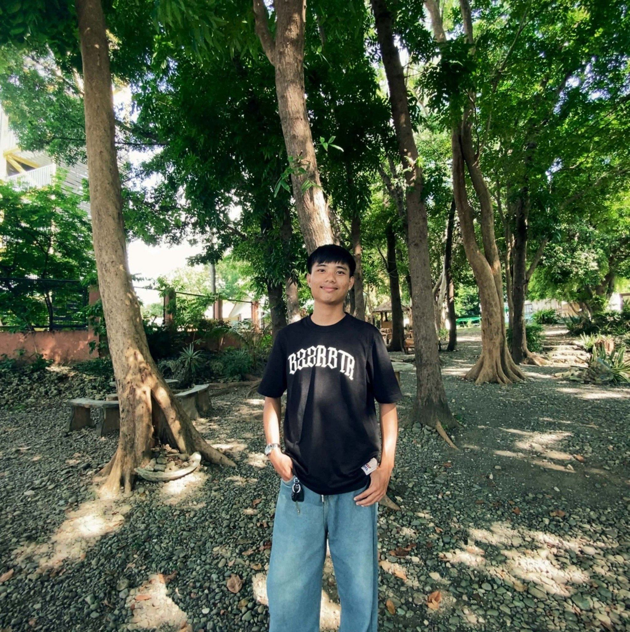Jayvee Palompon