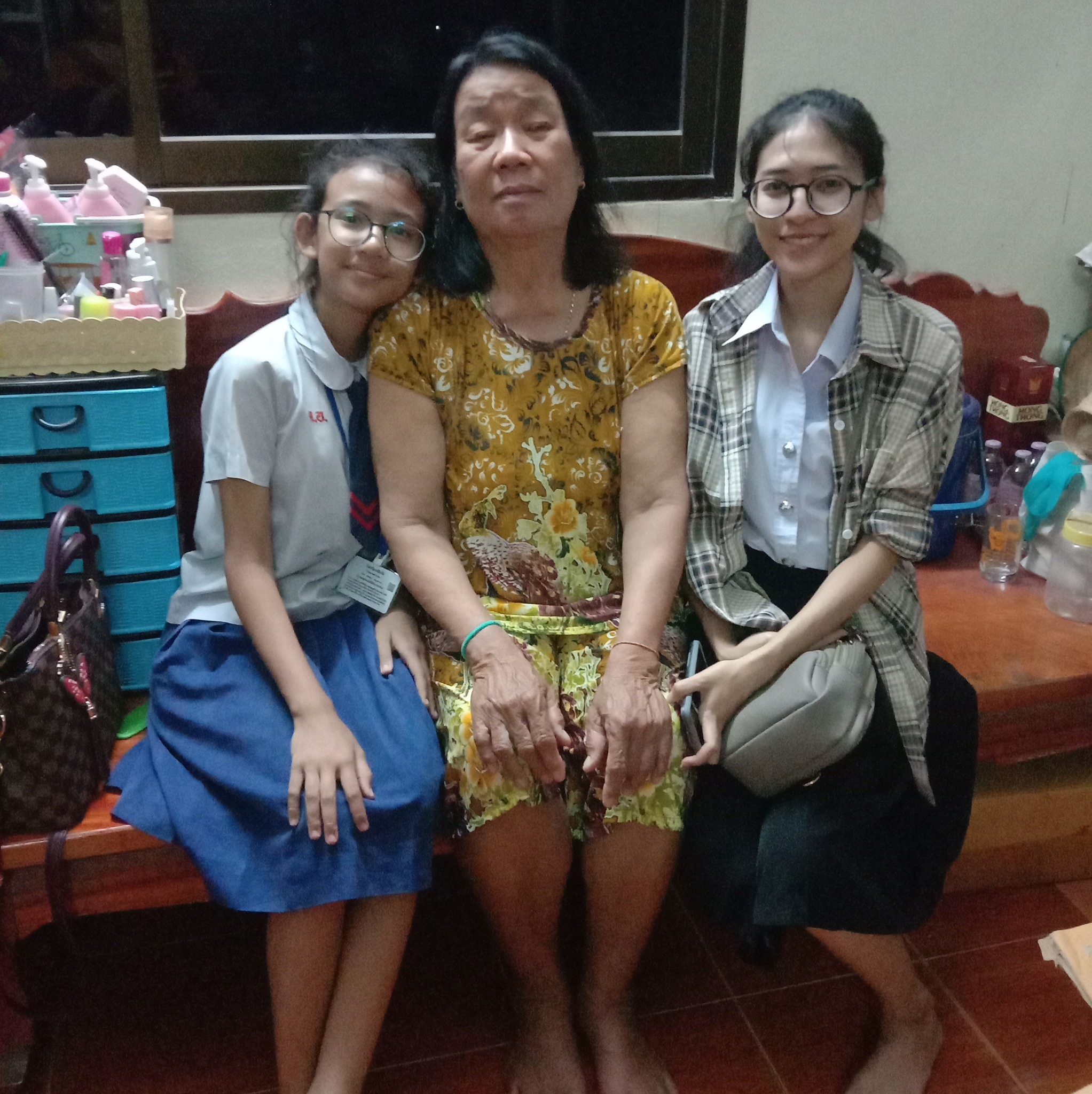 Prungthip-ปรุงทิพย์ - ใครจะชวนเพื่อนมาดื่มมาดริ๊ง แต่คิดไม่ออกว่าจะทำ ...