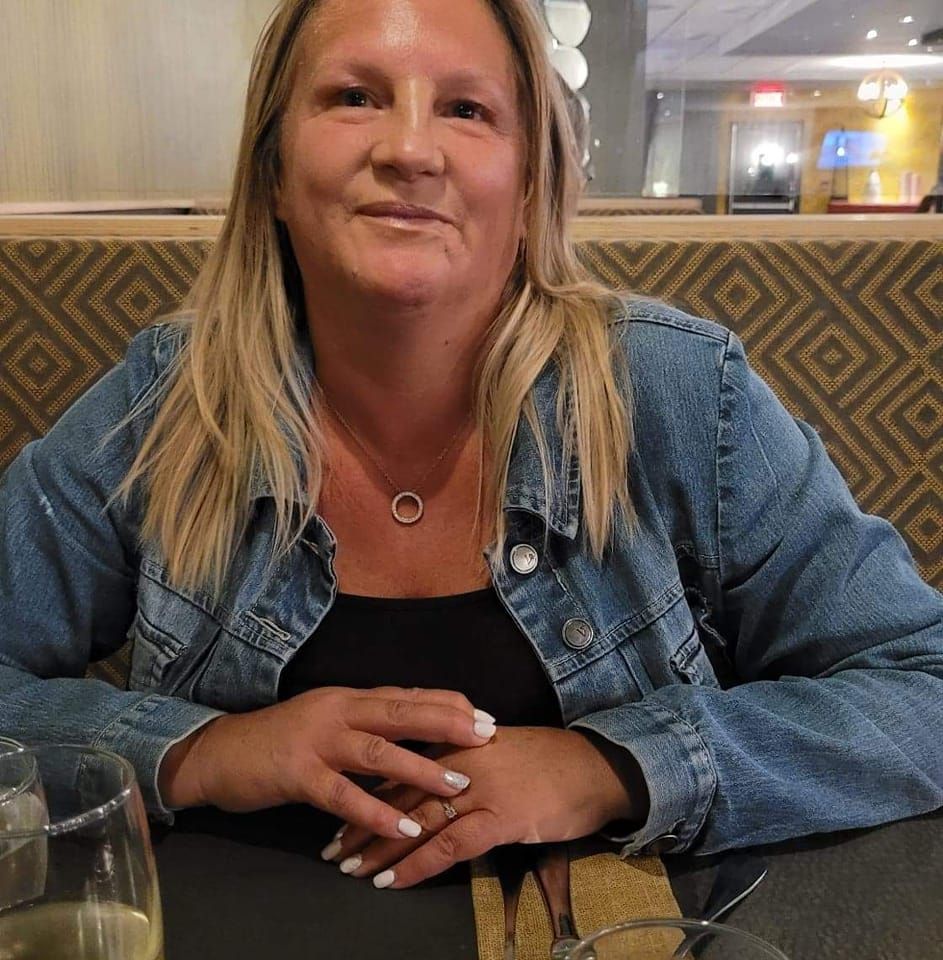 Caroline Labbé (@caroline.labbe.332) • Facebook, Connect with friends