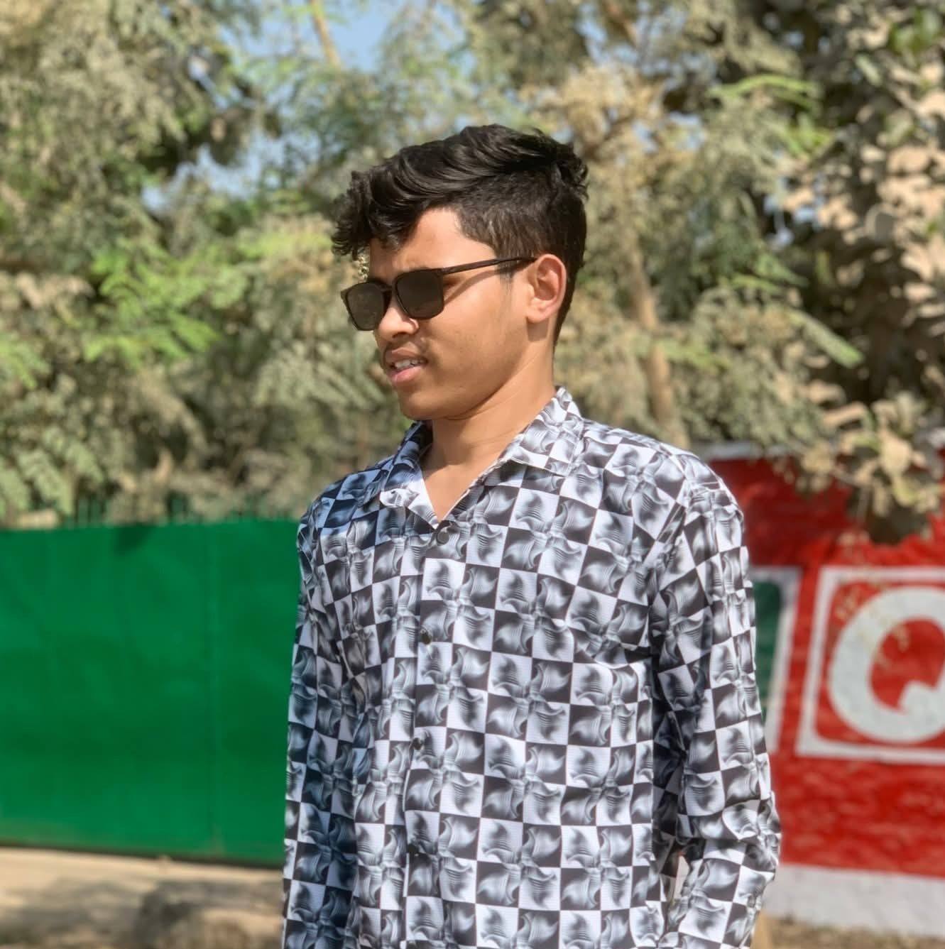 Md Riaz Shek