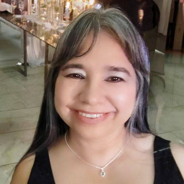 Elizabeth Reyes