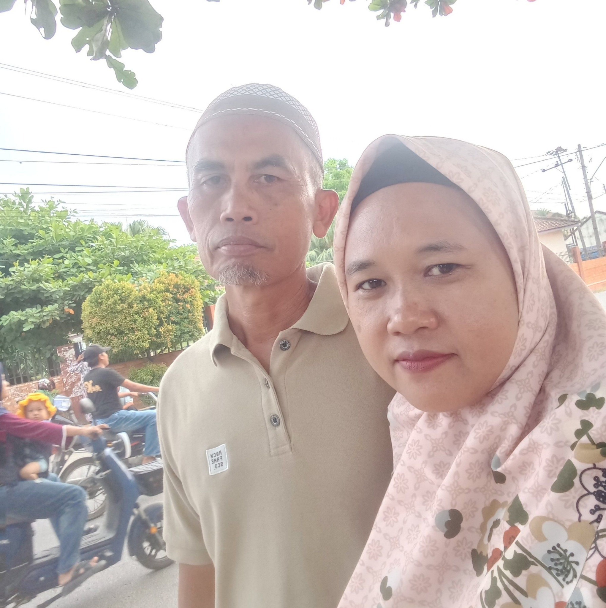 Jutaan manusia saat berada di Makkah,perjalanan pergi maupun pulang ...