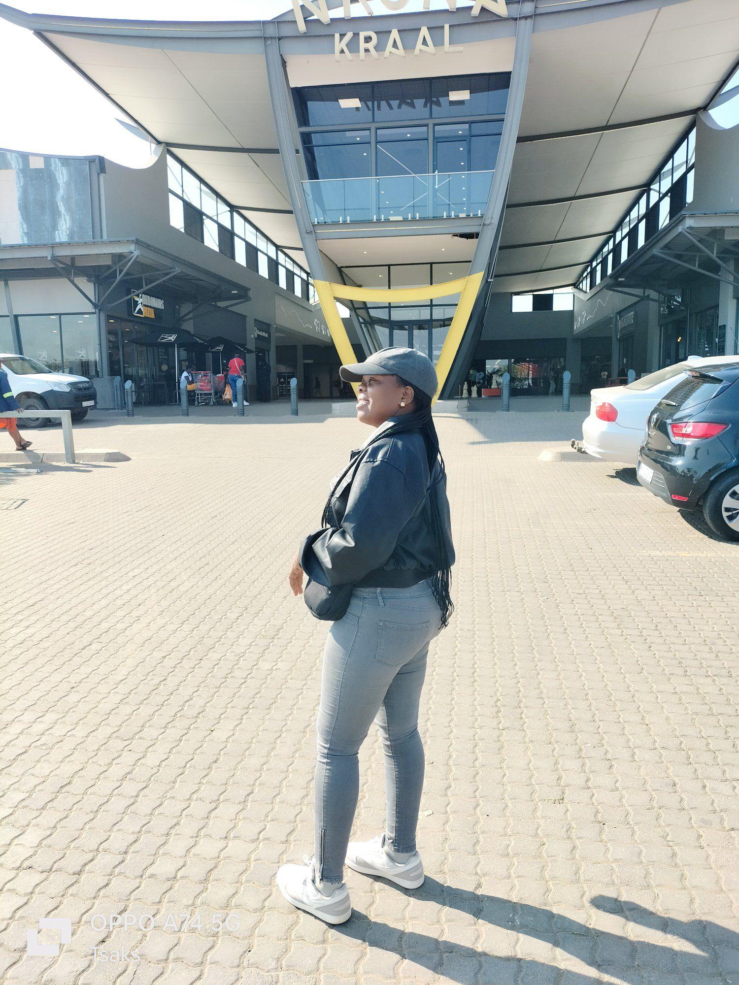We used to fight a lot… uMah uhlelinje uyandivusa ndimdlalele umculo…😩😭 ...