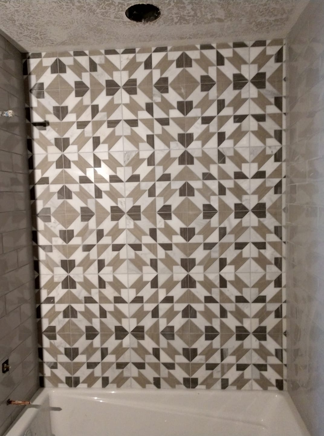 Expressions tile and stone