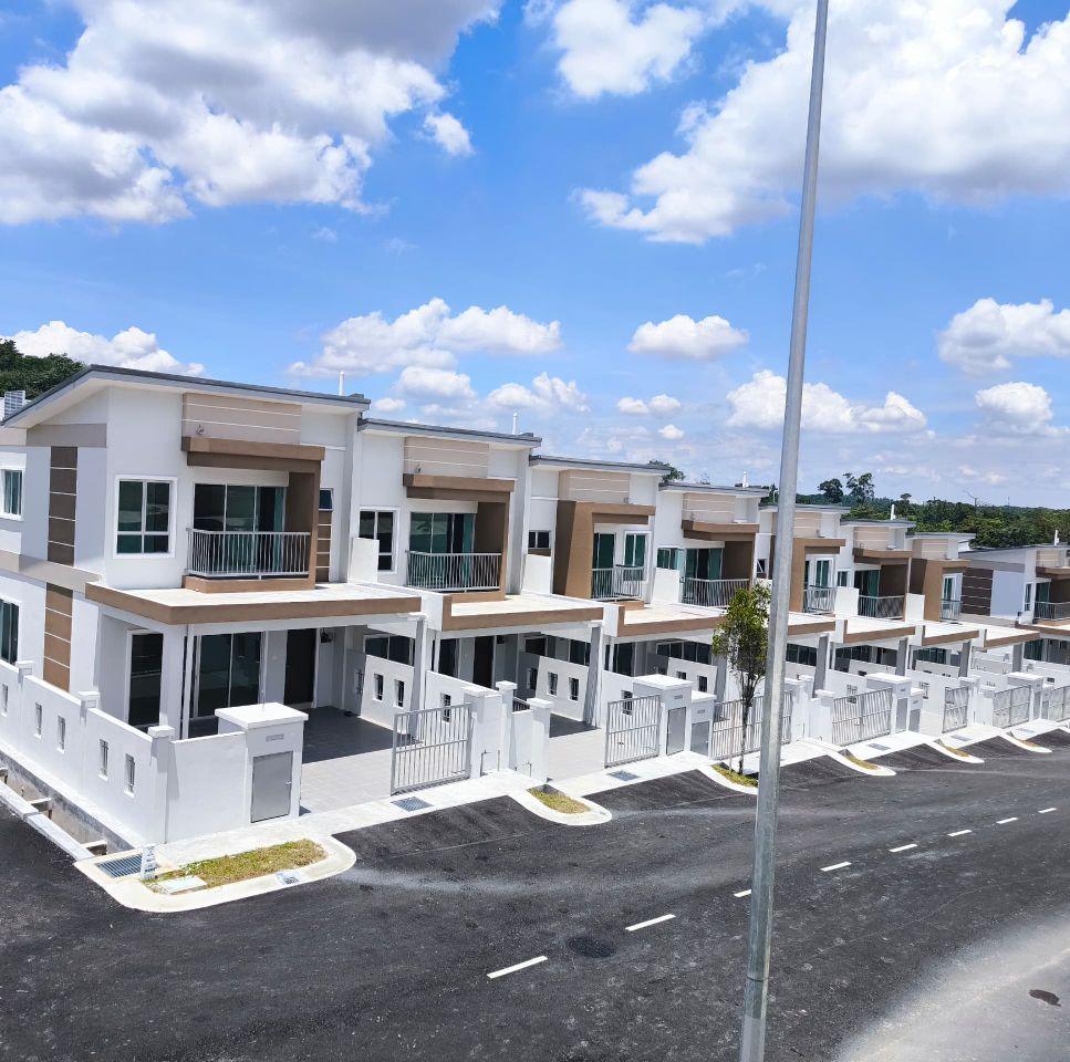 Jenderam Hilir Terrace Freehold 2 Storey