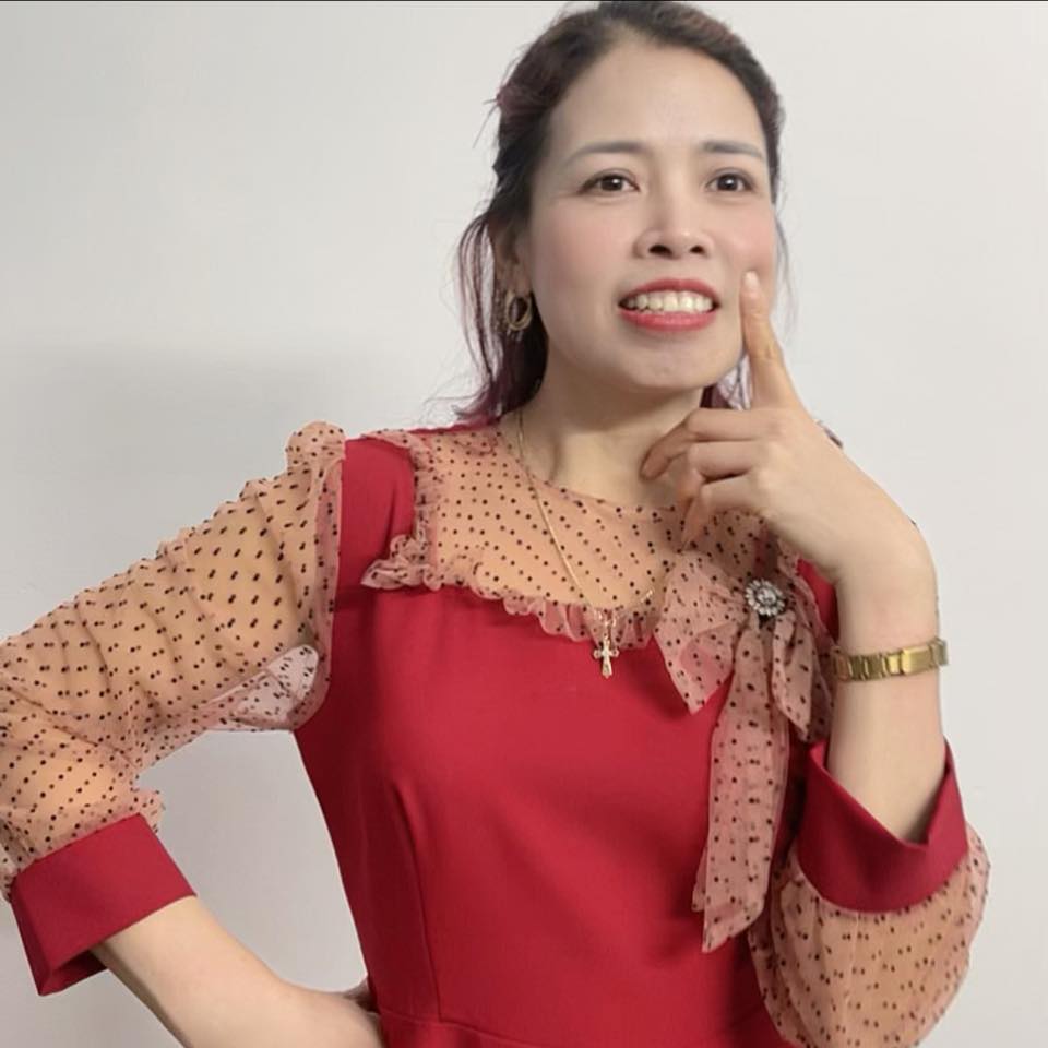 Nguyễn Huyền - Cả fb, tik tok uống hạt chia 🤭🤭 Hot lắm hả... | Facebook