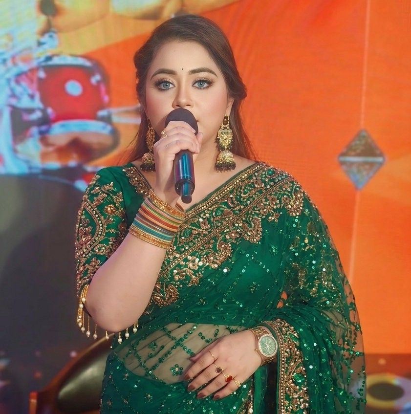 Singer Riya
