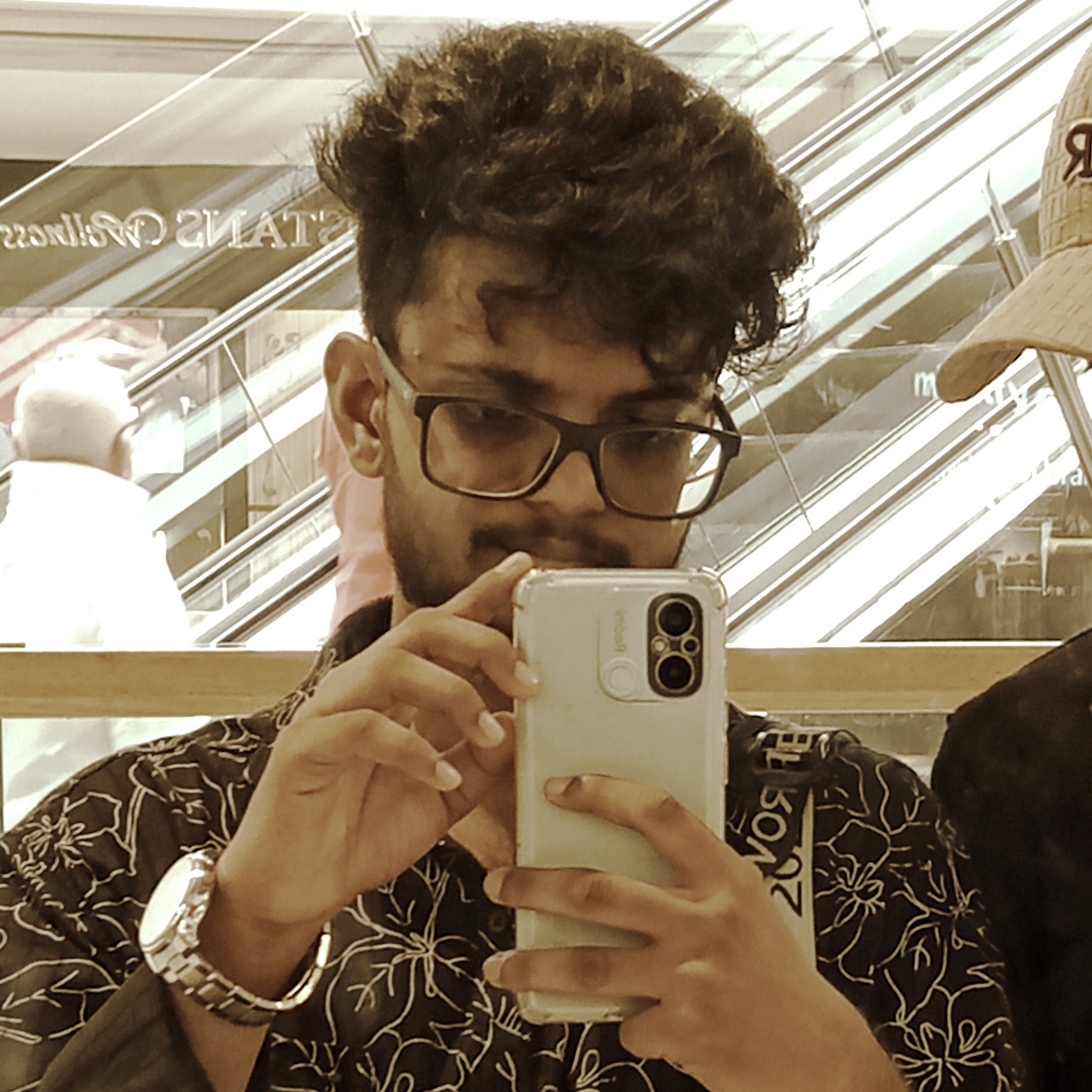 පපුවේ අමාරු හැදෙන news 🙂 | Facebook